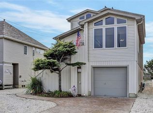 106 E 3rd St, Ship Bottom, NJ 08008