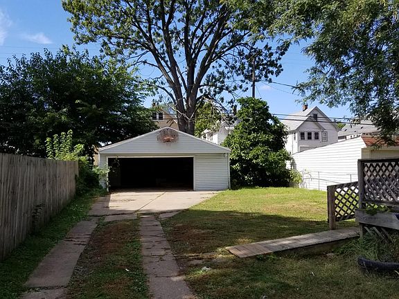 5th image of 3741 W 133rd St