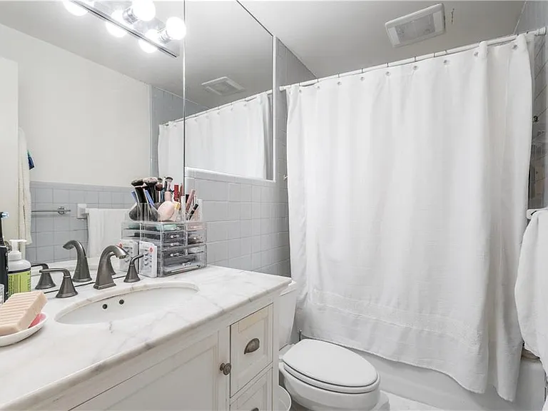 11 Polo Dr NE — Photo 15