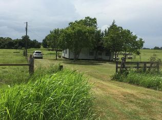 1070 County Road 200, Weimar, TX 78962