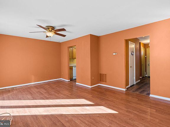 3rd image of 3255 Saint Florence Ter