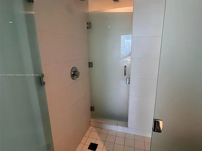 501 NE 31st St #3005 — Photo 9