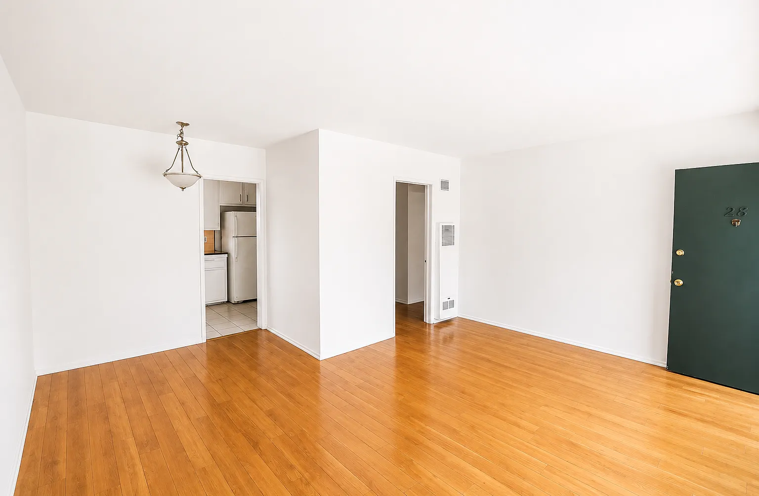 2 bed, 850 sqft, $2,800 — Photo 3