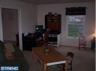 201 Cross Rd, Gilbertsville, PA 19525