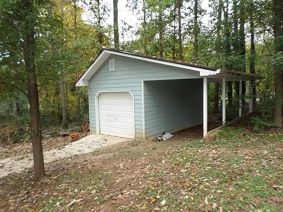 3rd image of 422 Walnut Dr
