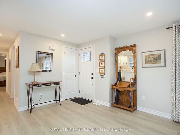 4th image of 40 Bluffs Rd