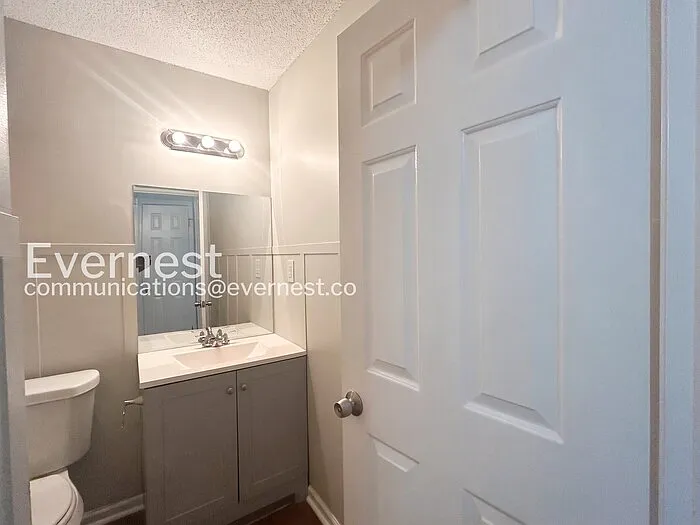 2912 Waverly Dr — Photo 19