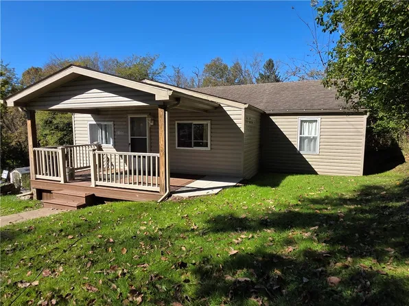 1106 Creighton Ave, Pitcairn, PA 15140