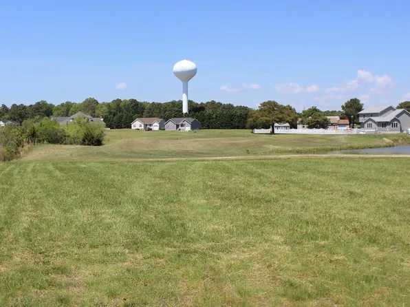 364 Meridian Dr, Greenbackville, VA 23356