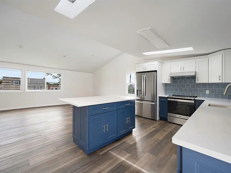 110 East Dr #2 — Photo 10