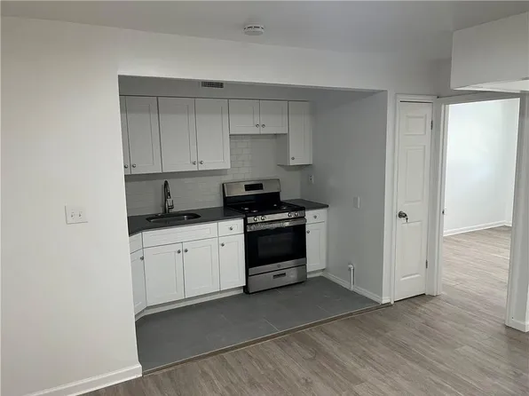 4007 Laconia Avenue, Bronx, NY 10466