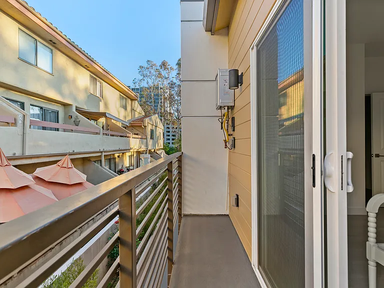 360 Burchett St #6 — Photo 34