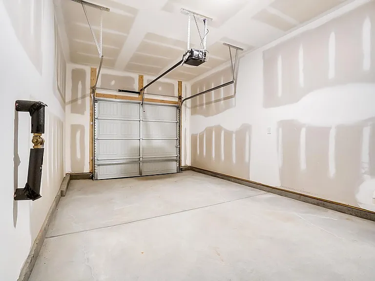 8147 Sheffield Dr — Photo 30