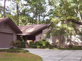 13 Pineland Rd, Hilton Head Island, SC 29926