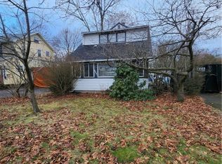 104 Bayton Dr, Rochester, NY 14622