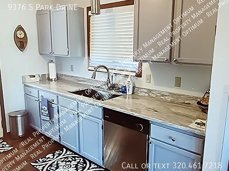 9376 S Park Dr NE — Photo 7