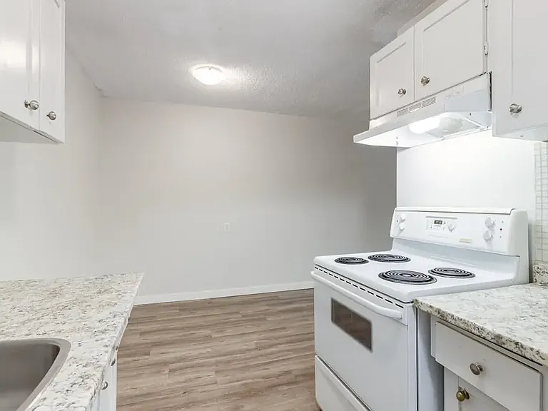 29 Spruce Ave — Photo 11