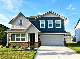 1118 Elmwood Ln, Greenwood, IN 46143