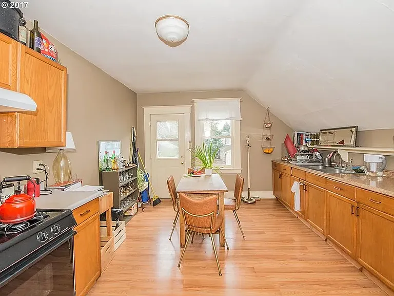 2816 NE Rodney Ave — Photo 5
