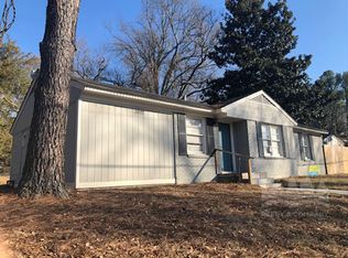 3082 Overton Crossing St, Memphis, TN 38127