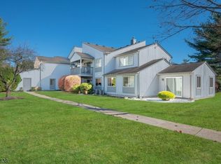 14 Drake Ln, Ledgewood, NJ 07852