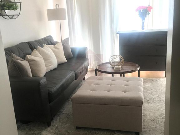 3rd image of 3754 San Remo Dr APT 21