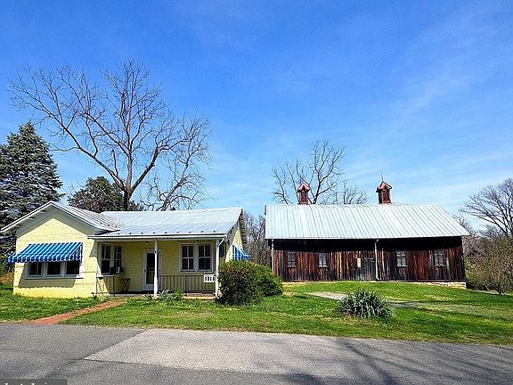 5th image of 311 Grand Ave
