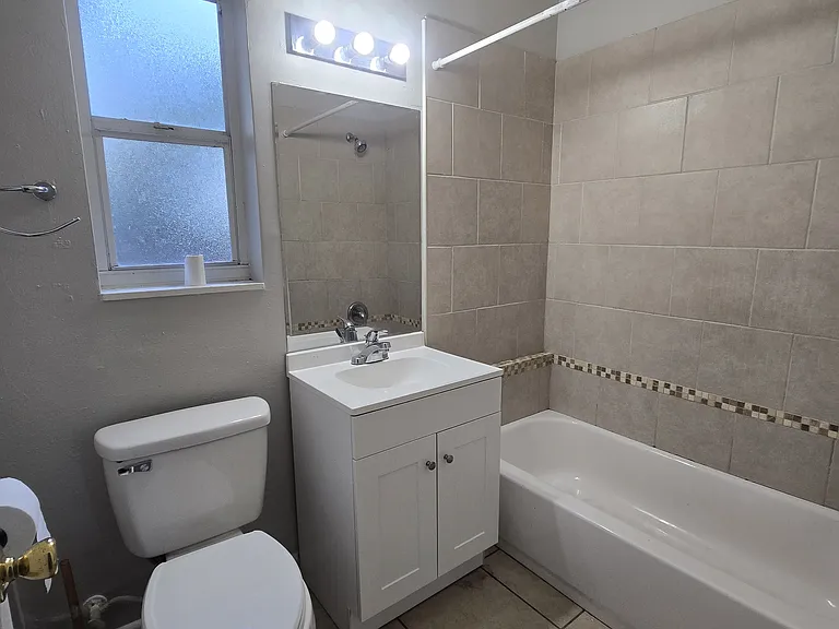 6334 Talbot Cir — Photo 12