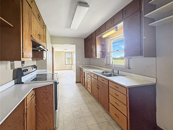 5th image of 9533 N 150th St