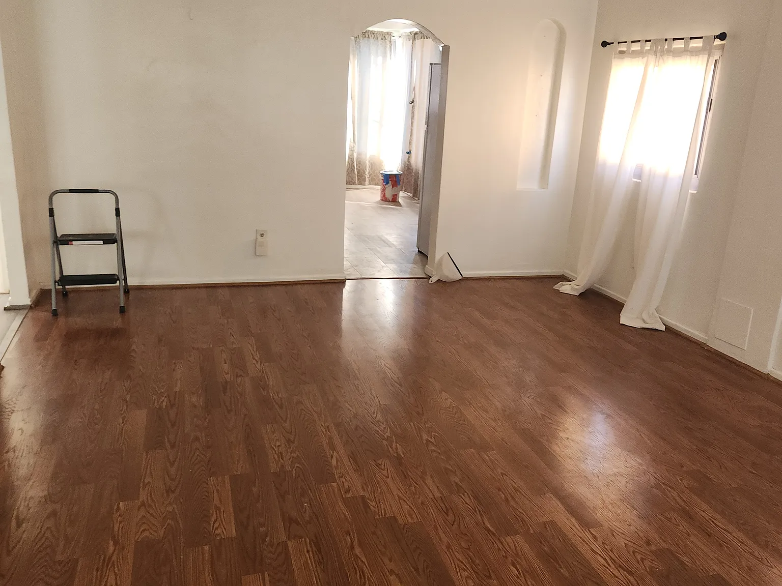 2 bed, 848 sqft, $2,400 — Photo 1