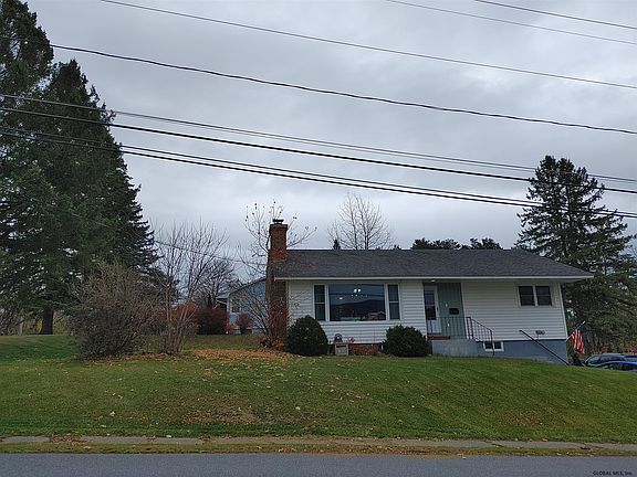 2nd image of 20 3rd Ave