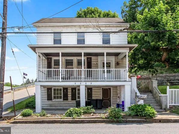 18 Manchester St, Glen Rock, PA 17327