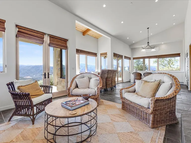 38 Asoleado Dr — Photo 24
