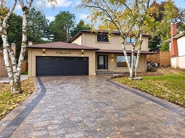 77 Beswick Dr, Newmarket, ON L3Y 1E8