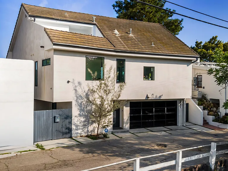 2021 Davies Way — Photo 29