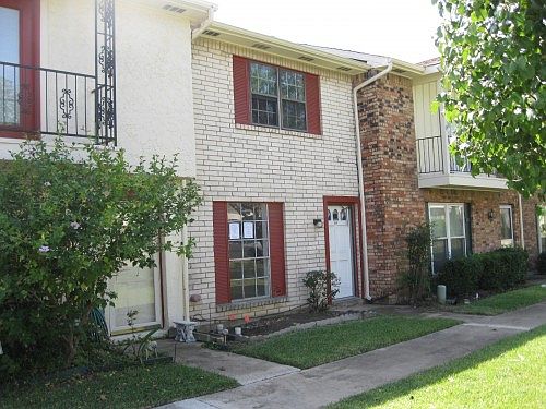1st image of 49 W Townhouse Ln