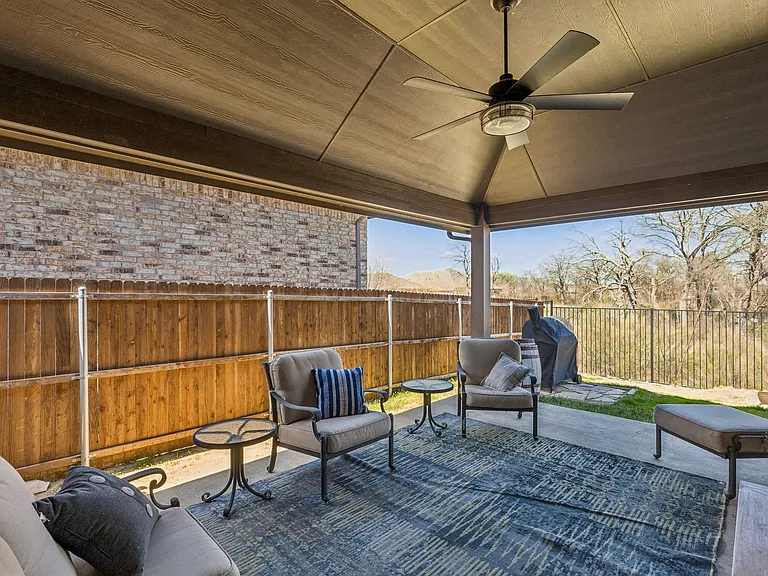 685 Coleman St — Photo 22