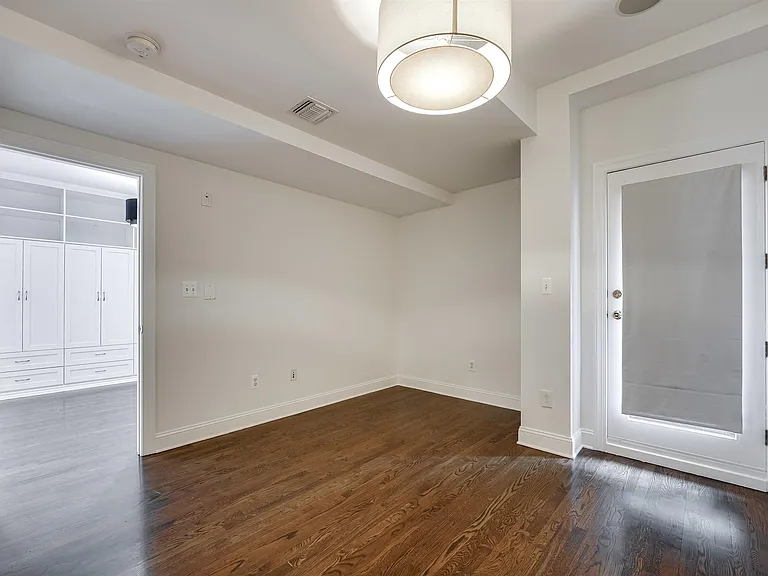 829 Washington St #5 — Photo 21