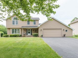 91 W Forest Dr, Rochester, NY 14624