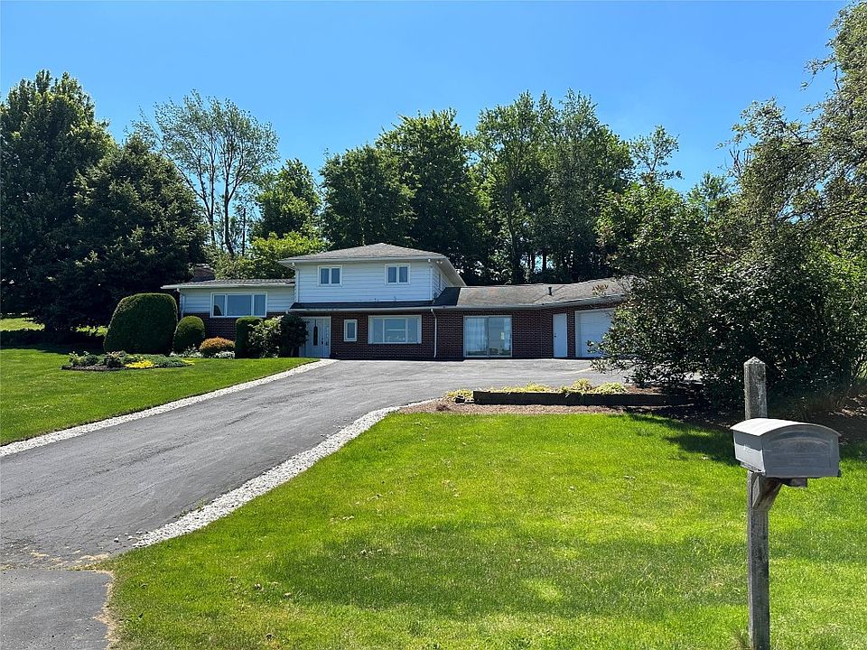 1st image of 10811 Carol Ln