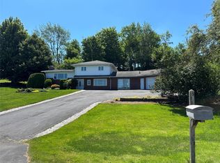 10811 Carol Ln, North East, PA 16428