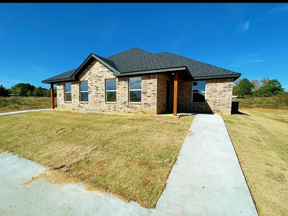 72 Pine Ridge Ln