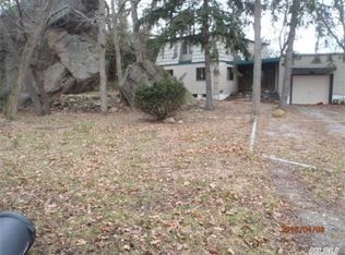 30 Sams Path, Rocky Point, NY 11778
