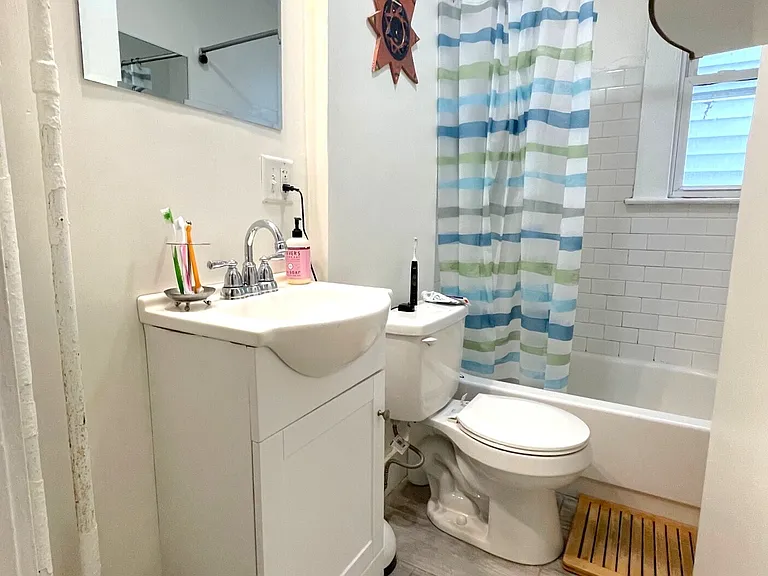 34 Cottage St #1 — Photo 7