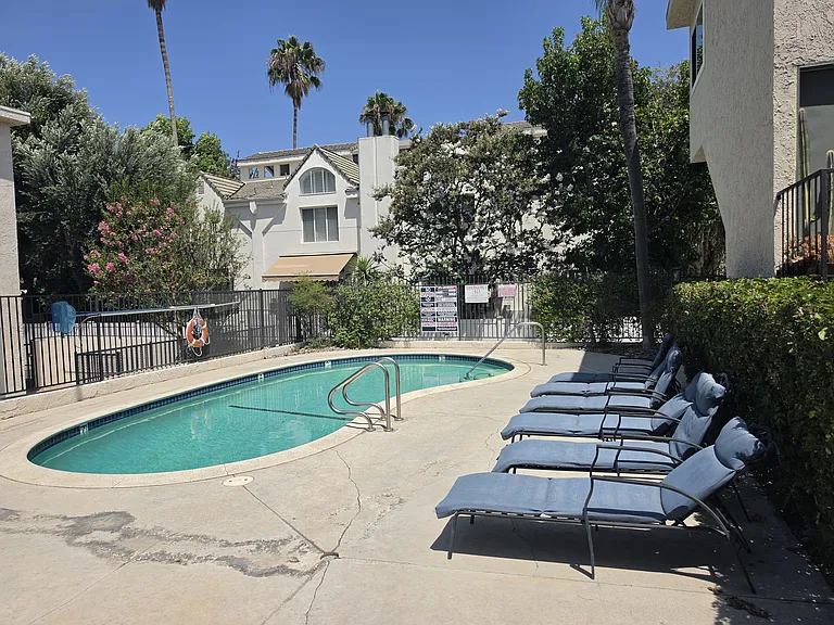 5055 Coldwater Canyon Ave #213 — Photo 42