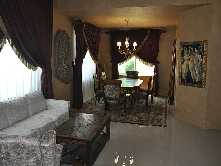 12 Del Cambrea — Photo 21