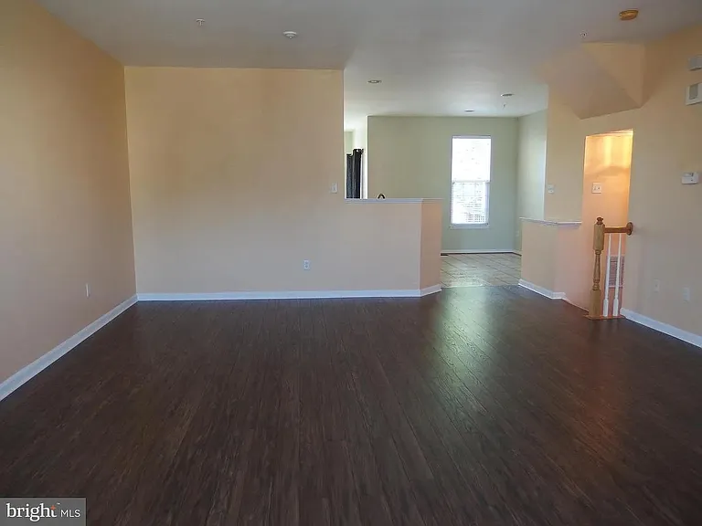 1007 Meandering Way — Photo 6