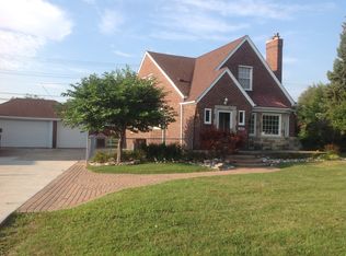 29523 Warren Rd, Garden City, MI 48135