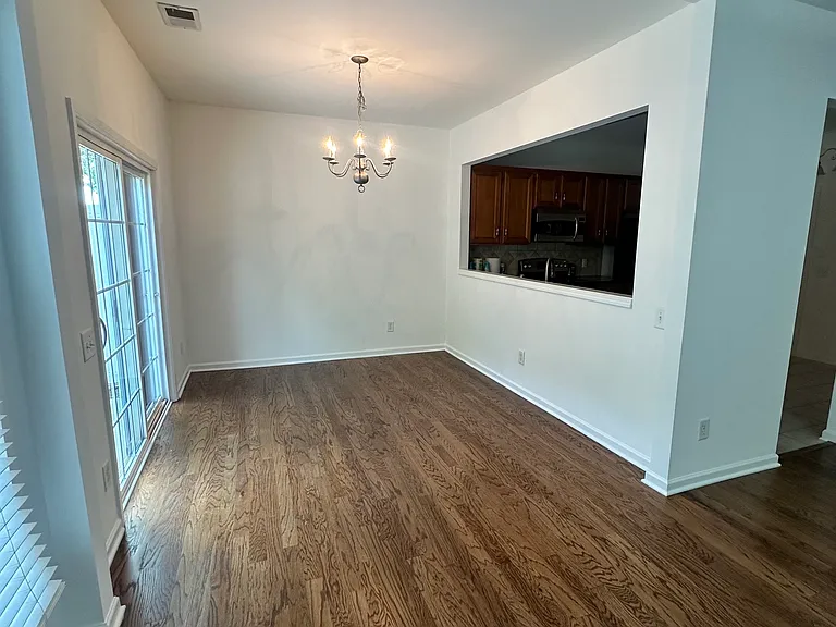 9002 Bishop Crest Ln — Photo 7