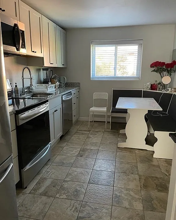 38 Bryon Rd #3
